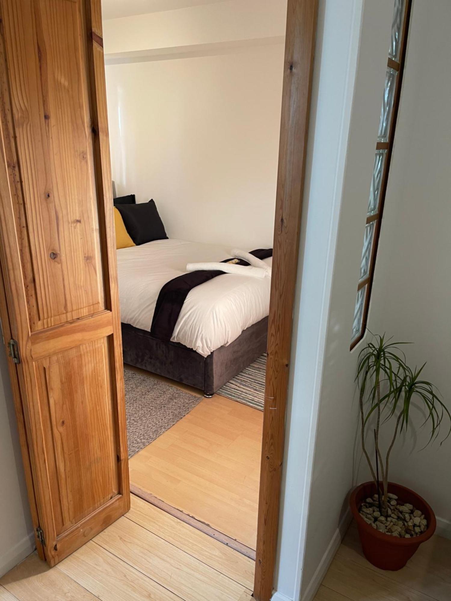 Cosy Flat Behind A Creekbeach In Grays Bagian luar foto